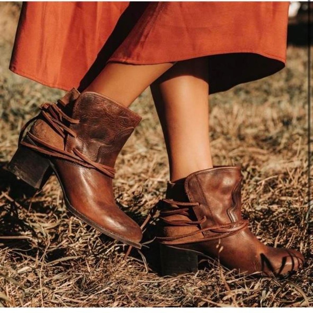 Freebird by Steven Casey Ankle Booties Sz 9